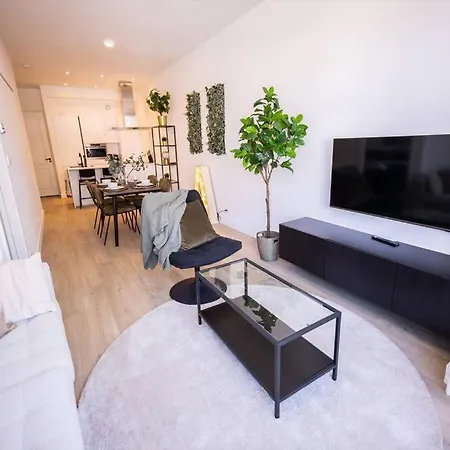 Holiday home Amazing 1 Bedroom Serviced 53m2 -nb304a-