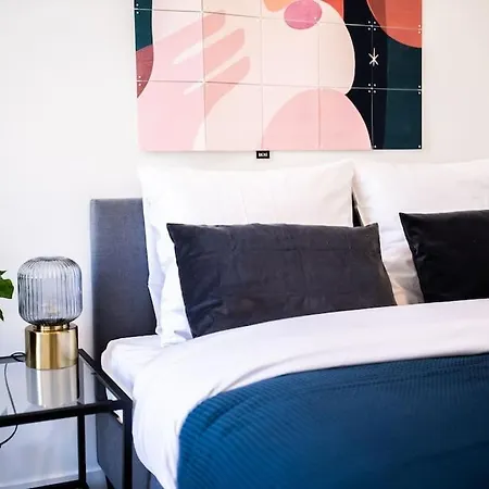 Dom wakacyjny Amazing 1 Bedroom Serviced 53m2 -nb304a- *